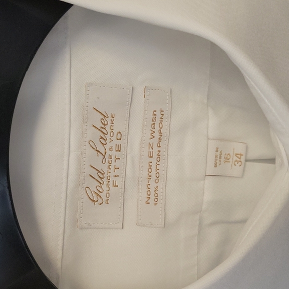 Already SOLD: 3 Shirt Wardrobe 👔 - Picture 2 of 11